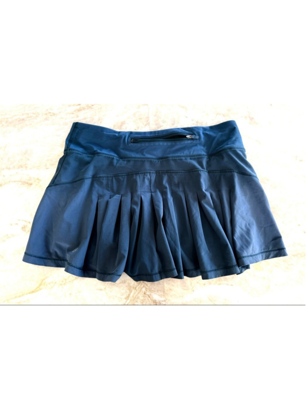 Lululemon Blue Skort Circuit Breaker Skirt II, a pleated athlet Size 6